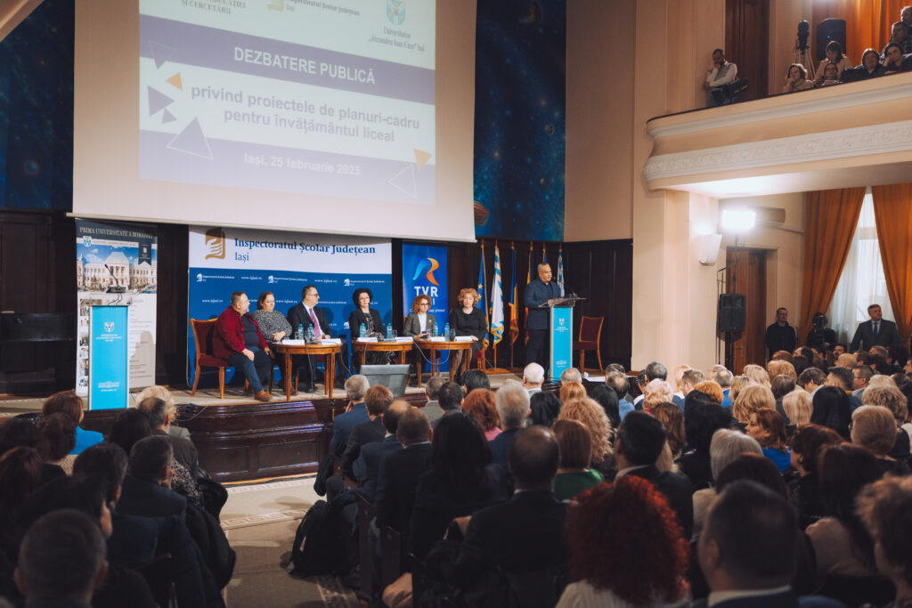 Dezbateri intense la Iași, împreună cu ministrul Daniel David, asupra noilor planuri-cadru pentru liceu: autonomie și flexibilitate vs. infrastructură și resurse limitate