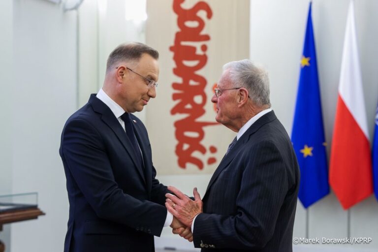 SUA nu vor reduce numărul trupelor din Europa de Est. Președintele Poloniei spune că a primit garanții ferme