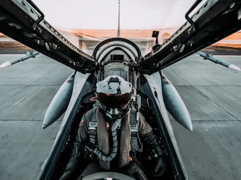 Cu două escadrile de F-16 România face legea pe cer în zonă. Bulgaria și Ungaria, pe mâna noastră
