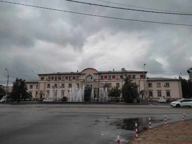 CJ Iași se bate cu Regionala de Drumuri pe clădirea Gării Internaționale. „Să nu uităm că și Bacăul, Suceava și Neamțul și-au manifestat dorința”