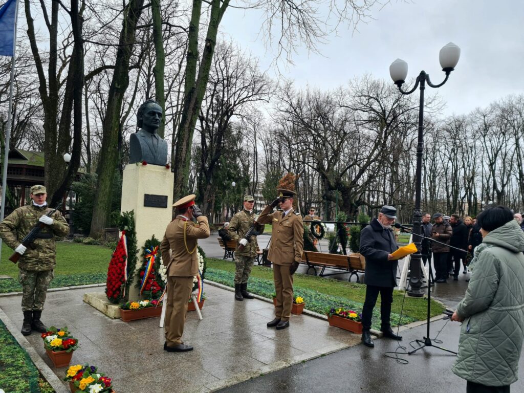  Omagiu adus poetului Grigore Vieru vineri la Iași, la 90 de ani de la nașterea sa