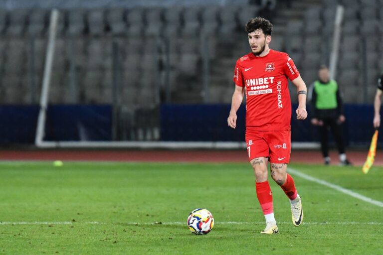 Superliga: Hat-trick-ul lui Ianis Stoica a învins pe Sepsi, FC Hermannstadt s-a impus cu 3-2