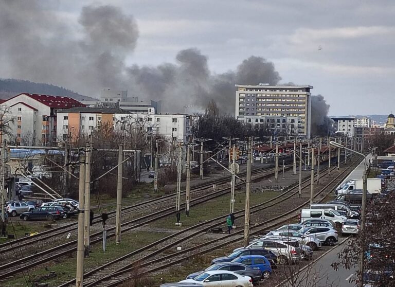 Cum s-a resimțit incendiul puternic din Iași la Spitalul de Recuperare, aflat vizavi de service-ul auto