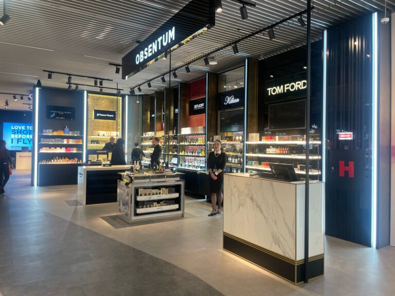 Nou magazin deschis la  Aeroportul Iași. Ce produse pot achiziționa ieșenii?