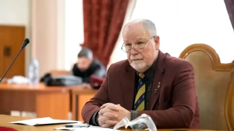 Generalul AUR Mircia Chelaru, senator, nu vrea să dea înapoi banii furați de la statul român, deși are o pensie specială uriașă
