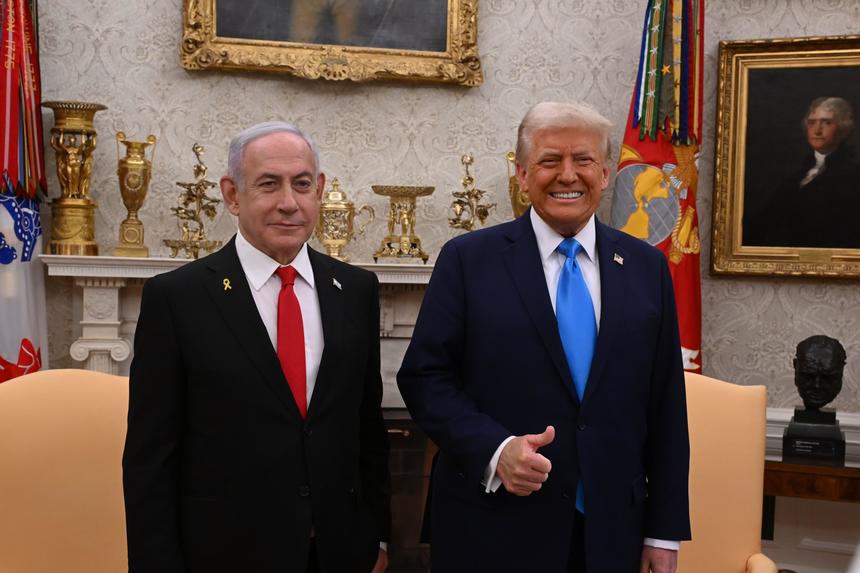 Trump doreşte ca SUA să preia proprietatea asupra Fâşiei Gaza şi să reconstruiască enclava după ce palestinienii vor fi mutaţi în altă parte