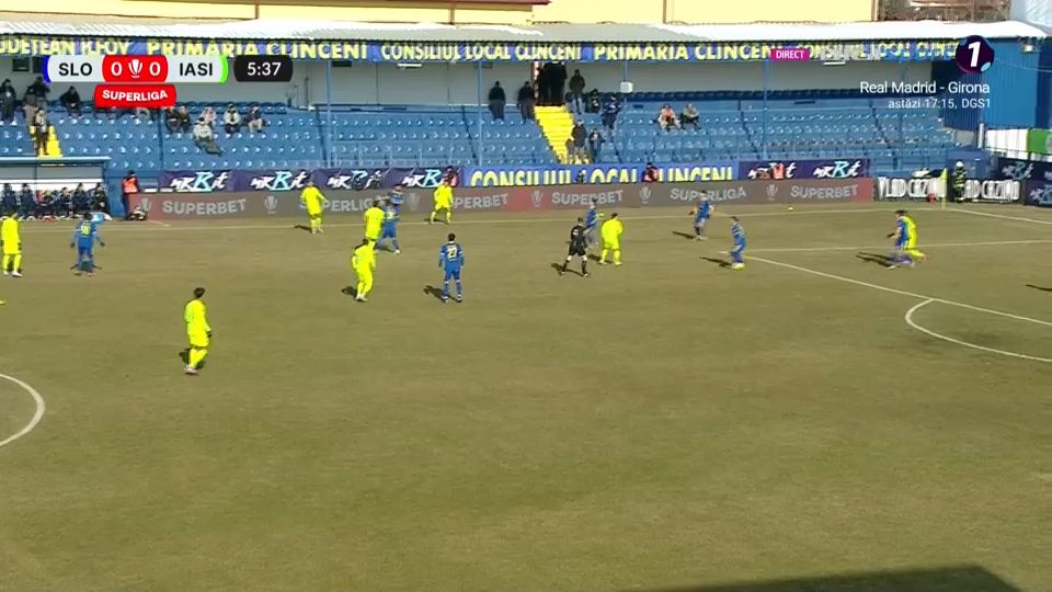 FOTBAL Lovitură pentru ACSM Politehnica. Jucătorul adus de la CFR Cluj, Boben, care urma să fie stâlpul apărării, a ieșit din circuit