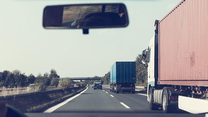 Transportatorii ieșeni dau de pământ cu «rovinieta lui Chirica»: „Sume exorbitante! Ar trebui să avem trei-patru centuri””