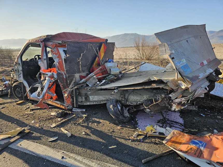  Trei drumari, în stare gravă după un accident violent pe autostrada A1