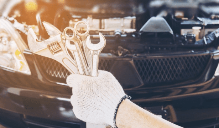  Divergenţe majore între service-urile auto şi asigurători. Lazar: Există tendinţa de a forţa service-urile să accepte preţuri sub nivelul sustenabil