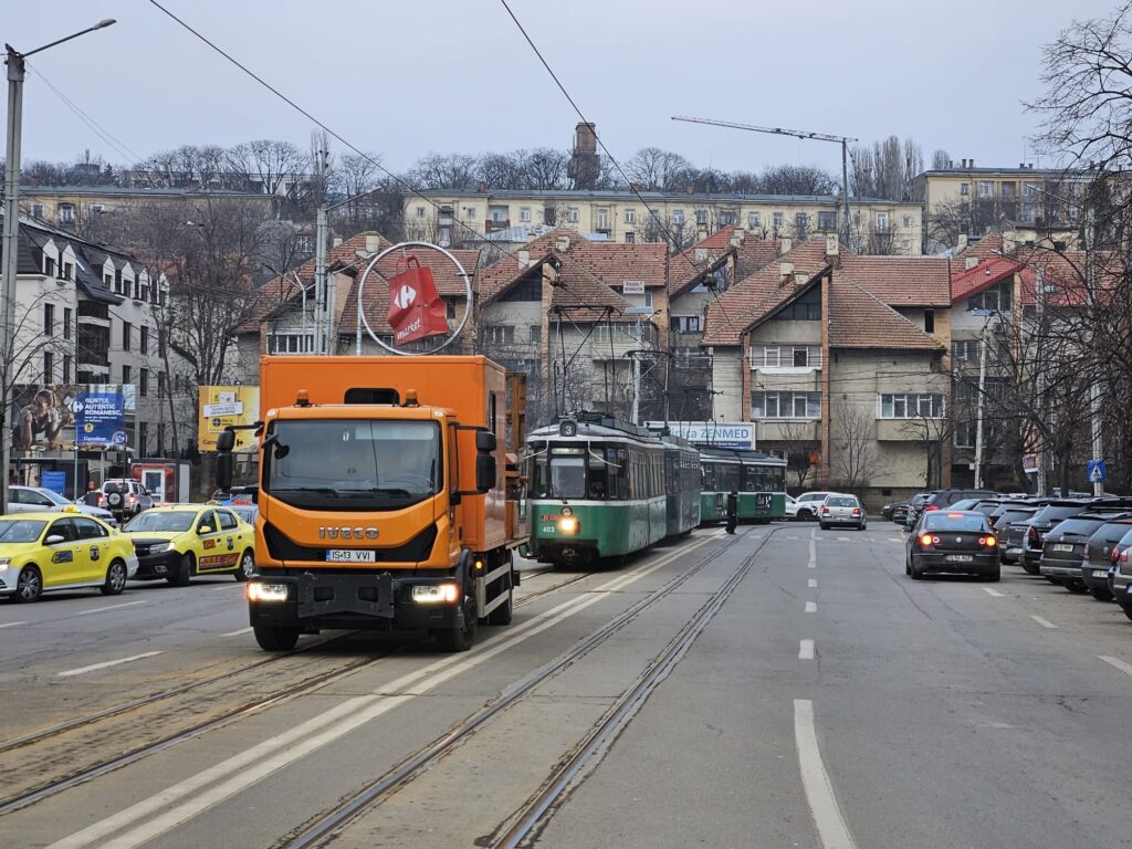  Tramvaie blocate în zona Gară – Billa (Carrefour Market) din cauza unei defecțiuni