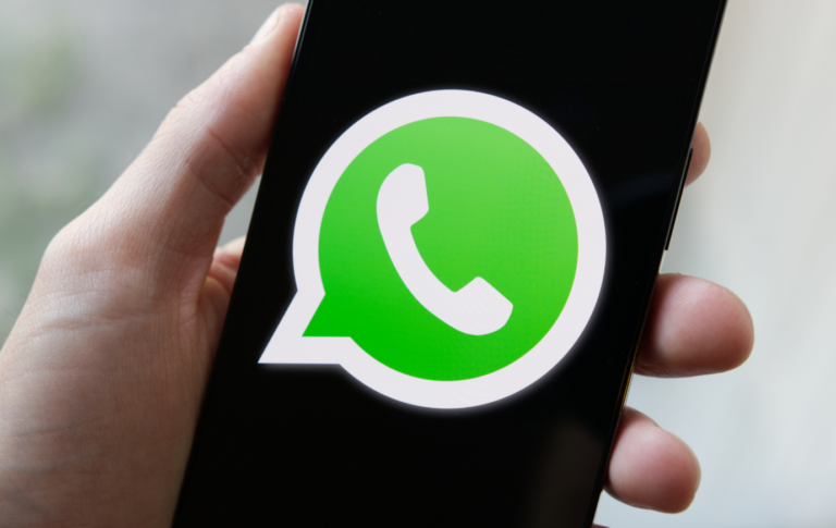 Politico - Politicieni britanici au fost drastic sancționați de scurgerile de mesaje private de pe WhatsApp