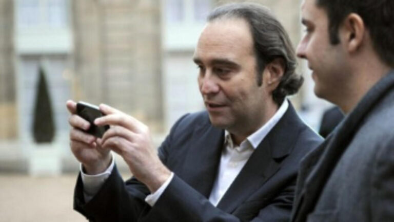 Politico - „Prost” vs. „proxenet”: Elon Musk și miliardarul francez Xavier Niel fac schimb de insulte