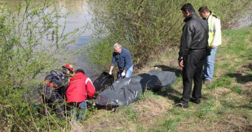  Arad: Două cadavre, scoase de pompieri din râul Mureş