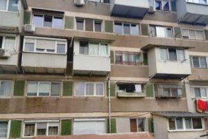 Nu ai balcon închis la casă sau apartament? Avertisment al biologilor ieșeni pentru această perioadă