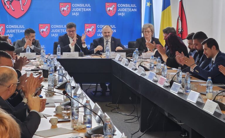 Bugetul județului a fost votat, în premieră, în unanimitate: a fost pentru prima dată în ultimii 5 ani când inclusiv consilierii PSD au dat aviz favorabil