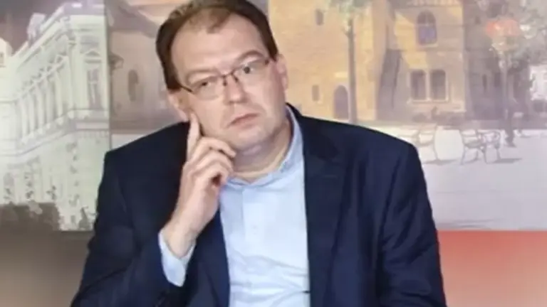 Cei 238 de „morți” ai medicului Tesloianu, mutați în alt dosar. Cardiologul ieșean, apărat de fostul rector Tudorel Toader