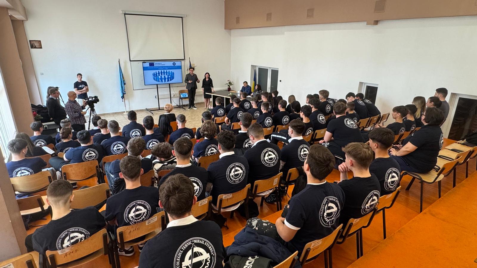 Proiect de jumătate de milion de euro. Stagii de practică plătite pentru elevii Colegiului Tehnic „Sturdza”