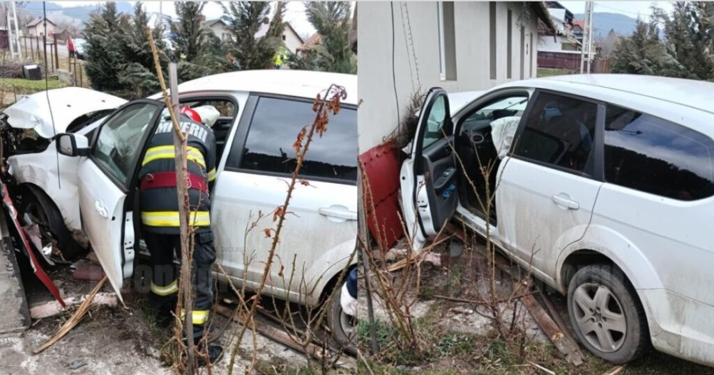 Accident spectaculos: o mașină a zburat și s-a izbit de casa unei familii. Ce s-a întâmplat cu șoferul