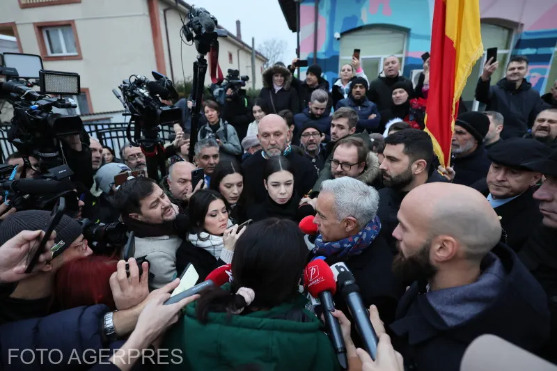 Trolling fără precedent pe Facebook-ul lui Georgescu: „Stați prost cu vezica și când vedeți poliția vă ia cu pișulică”