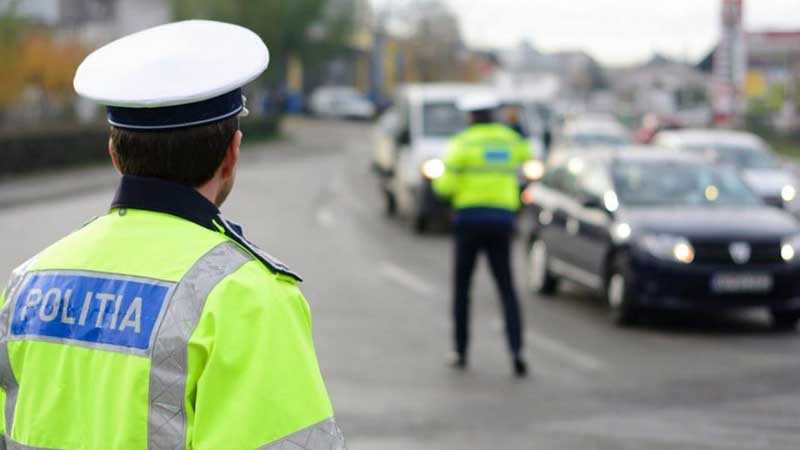 De frica „polițistului Zacornea”, un ieșean a preferat să-și cumpere două permise false decât să încerce să obțină unul legal
