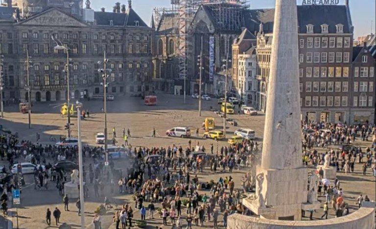 Cel puţin cinci răniţi într-un atac cu cuţitul, la Amsterdam 