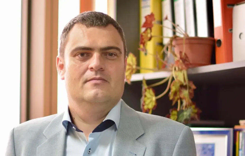Fraudă academică uriașă la UAIC: un profesor a manipulat articolele a peste 200 de autori, devenind unul dintre cei mai citați cercetători din Iași