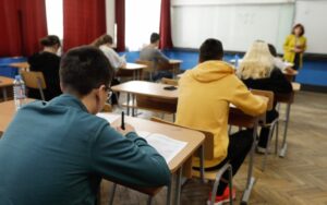 Profesorii ieșeni despre simularea Evaluării Naționale la Limba romoână: Subiecte complexe, de dificultate ridicată