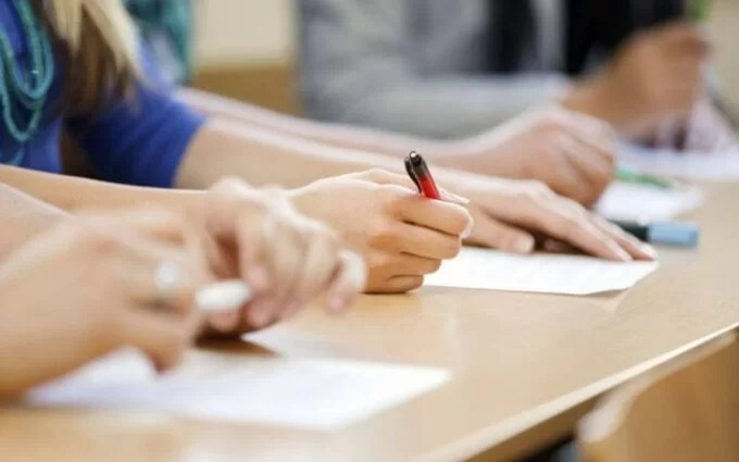 Ce spun profesorii ieșeni despre simularea la Matematică: subiecte de nivel mediu, care respectă programa, însă nota 10 nu va fi luată prea ușor