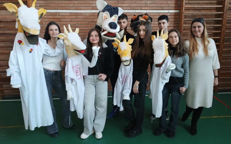 Peste 400 de elevi vor urca pe scena Teatrului „Luceafărul” din Iași, la Festivalul-concurs „Hai la teatru”
