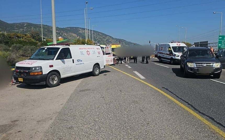 Atac sângeros în nordul Israelului: un mort și cel puțin un rănit după ce un bărbat a intrat cu mașina în oameni și apoi a deschis focul