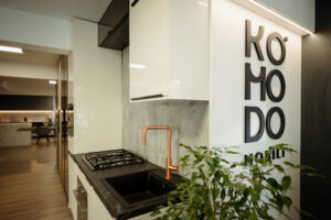 Komodo Mobili: Showroom în Iași, mobilier la comandă și 12 rate fără dobândă! (P)