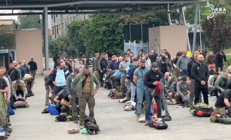 The Guardian scrie despre rolul mercenarilor lui Horaţiu Potra în căderea oraşului Goma din RD Congo
