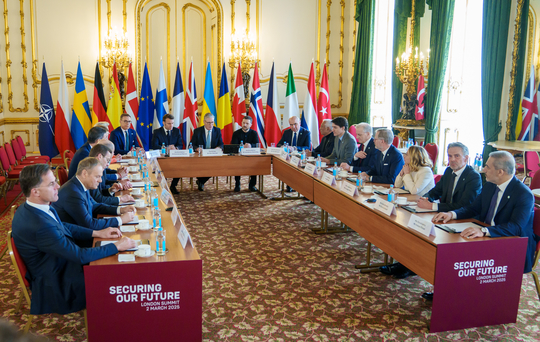 Summitul istoric în apărarea Ucrainei: Europa intră în cărțile negocierilor pentru „a impune” un plan de pace. UE își asumă ”partea grea”, dar trebuie susținută de SUA. Formatul summitului și concluziile