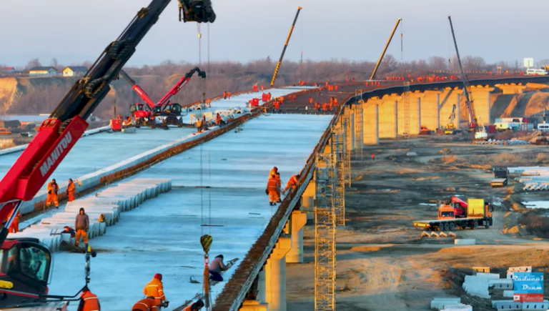 Probleme grave la un pod de pe autostrada Moldovei (A7). Bulgarii s-au jucat de-a sudura