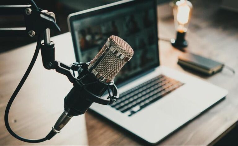 Crin Antonescu va avea primul invitat la podcastul său, un vlogger care a spus despre el că e „Ciucă 2, dar cu vorbele la el” 