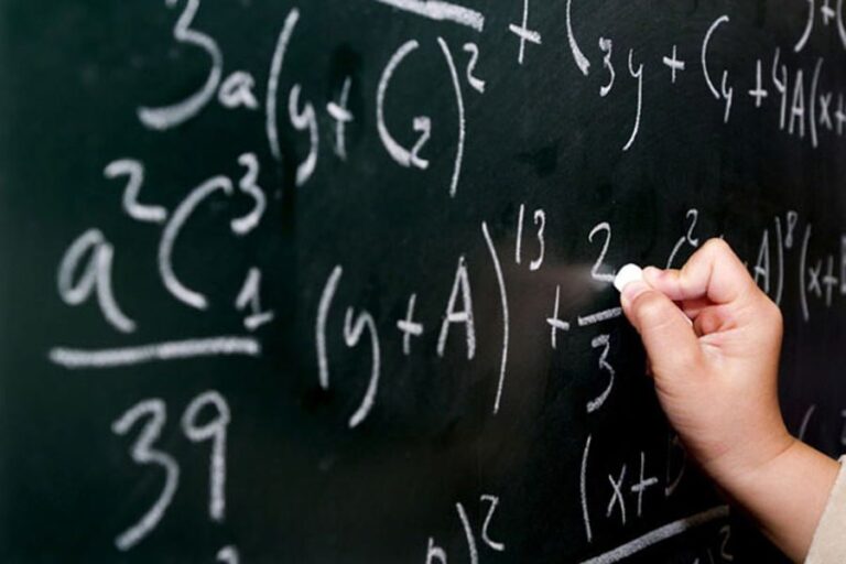 „FII Pregătit 2025” - Meditații gratuite la Facultatea de Informatică pentru elevii de liceu. Programul acestora
