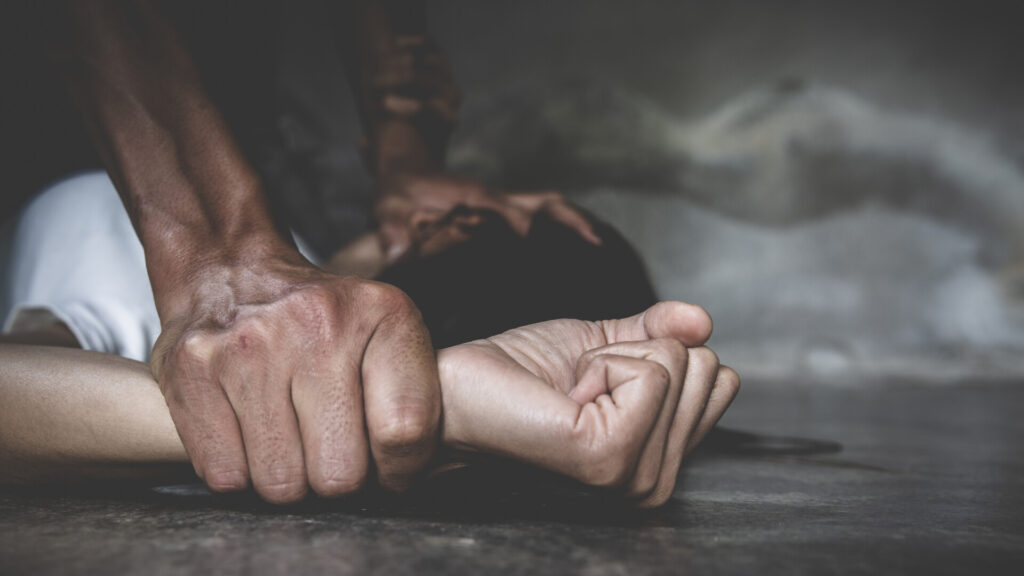 Ieșean trimis din Germania acasă direct la pușcărie: a violat o adolescentă în centrul orașului, la Nürnberg