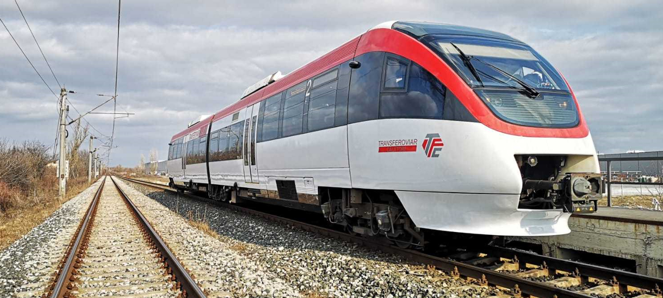 CFR Călători: licitație de închiriere a 32 automotoare. Cinci din ele vor deservi rute scurte cu plecare din Iași, iar o alta, ruta Iași-Cluj