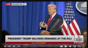 Trump și-a atacat dușmanii politici și presa într-un discurs la Departamentul de Justiţie