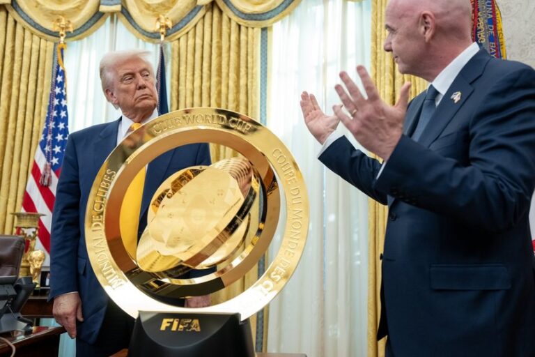 Trump, încântat că SUA găzduieşte CM-2026 împreună cu Mexic şi Canada, în ciuda relaţiilor tensionate