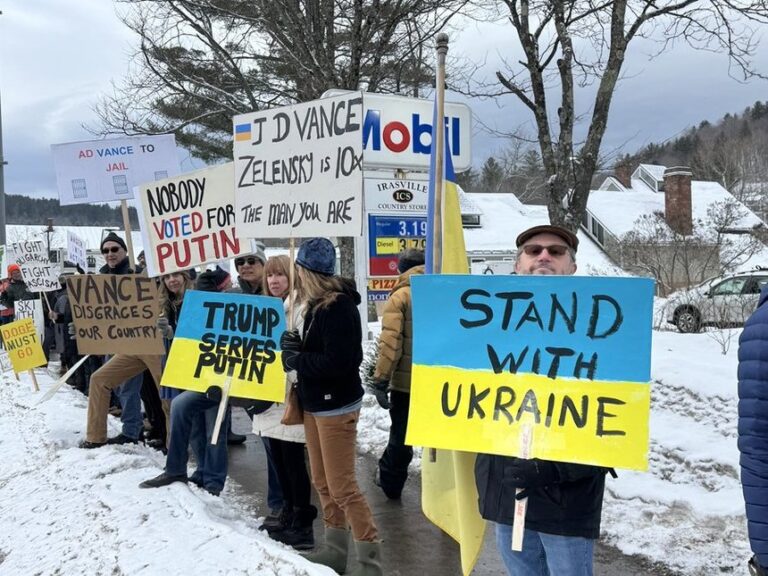 JD Vance, mutat într-o locaţie ascunsă după o confruntare cu manifestanţii pro-Ucraina: „Du-te şi schiază în Rusia!”