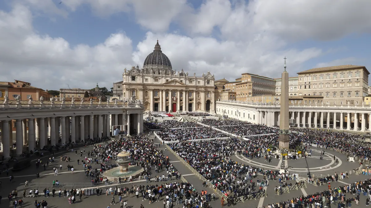 A murit Papa Francisc. Unde va fi înmormântat liderul Bisericii Catolice? Este pentru prima dată în ultimul secol când un Suveran Pontif va fi înhumat în afara Vaticanului