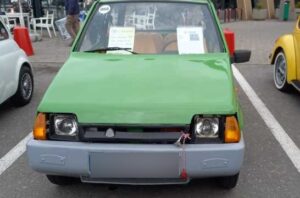 O Dacia Lăstun, una dintre puținele funcționale din țară - printre vedetele Retro Paradei Primăverii din Prahova: „Am făcut naveta la serviciu cu ea”