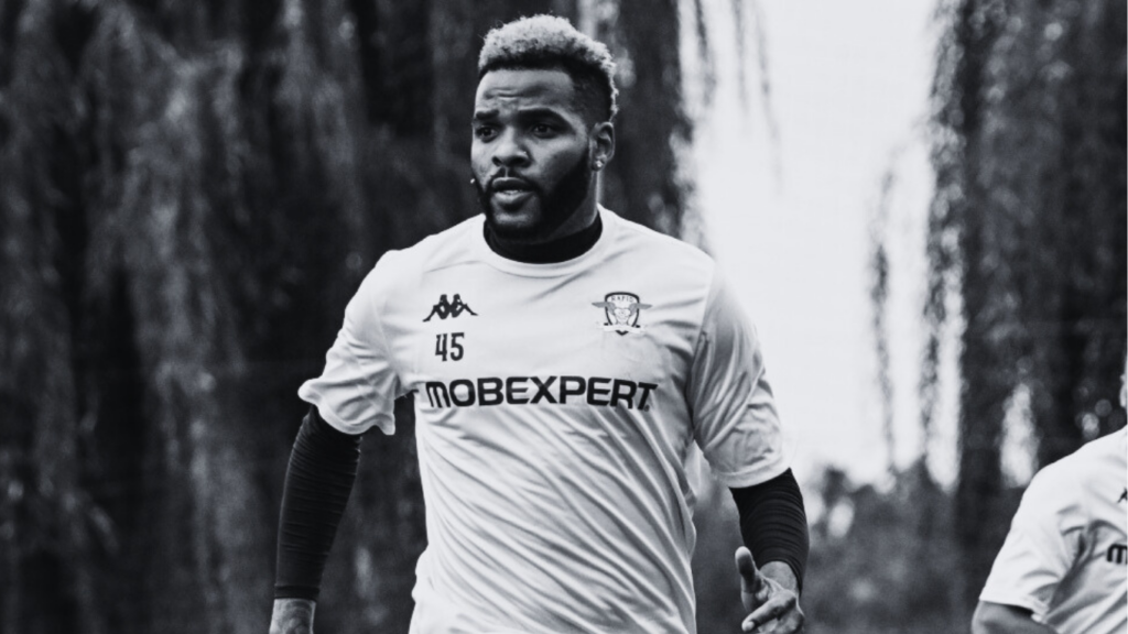  Un fost atacant al Rapidului a murit după ce a căzut de la etajul 11 al unui bloc din China