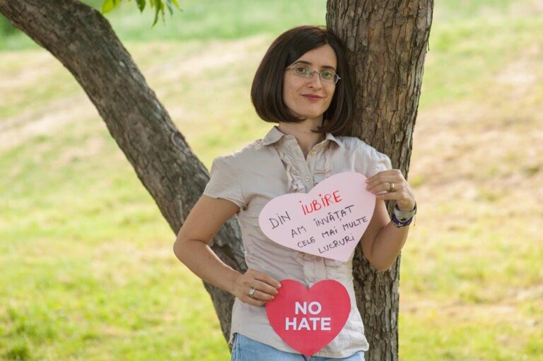 O cunoscută activistă civic din România, ucisă în condiții neclare dar cumplite în SUA de fiica adoptată din țară și de iubita ei