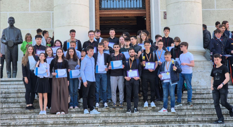 Doi elevi ieșeni în lotul României la olimpiadele internaționale de geografie. Iașul, din nou în top la competiția națională