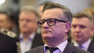 Șeful informațiilor secrete de la Cotroceni, Florin Vlădică, consultant în armament în Elveția și manager de operațiuni petroliere în Africa