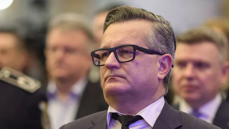 Șeful informațiilor secrete de la Cotroceni, Florin Vlădică, consultant în armament în Elveția și manager de operațiuni petroliere în Africa