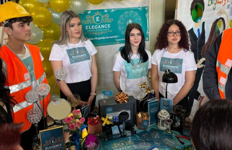 „Pași spre succes” în antreprenoriat: 85 de firme de exercițiu din 17 județe, la Târgul Național de la Iași organizat de Colegiul Economic Administrativ